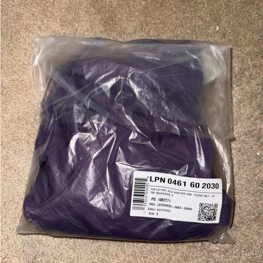 New Fabletics Cold Weather Long Sleeve Half-Zip Fleece Top Nightshade size S - Picture 3 of 8